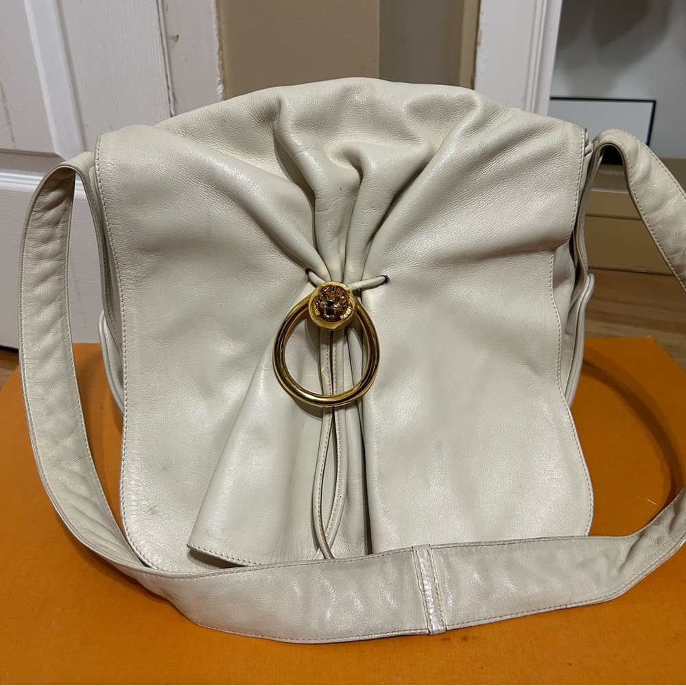 RARE vintage cream Gucci enamel tiger leather bag
